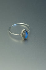 Labradorite Pear Silver Ring • Flashing Intuition Crystal – Size R½