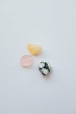 Packet of crystals for love, featuring a selection of stones to attract and enhance romantic and self-love energies.